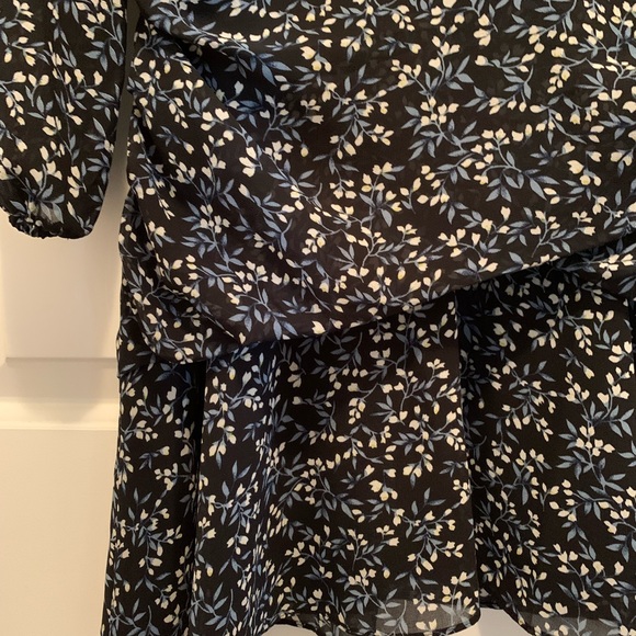 Floral Dress with Ruffles - Picture 3 of 5